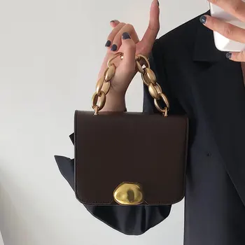 Lihtsa disainiga kott naine messenger bag 2021 uus retro väike ruut kott moe ins kaasaskantav kott keti